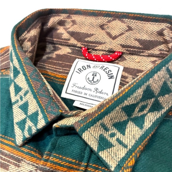 Iron & Resin - Freedom Riders Aztec Pattern- size Medium - Picture 5 of 6